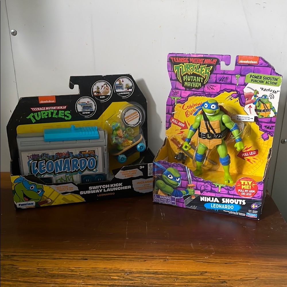 🎉NWT! TwoNinja Turtle Leonardo Nickelodeon Blue and Green Action Figures Playset